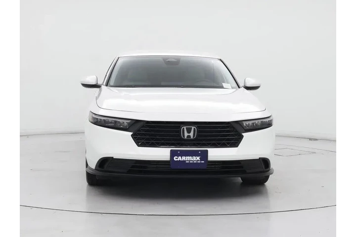 $25998 : Honda Accord 2024 LX 4dr Sed image 5