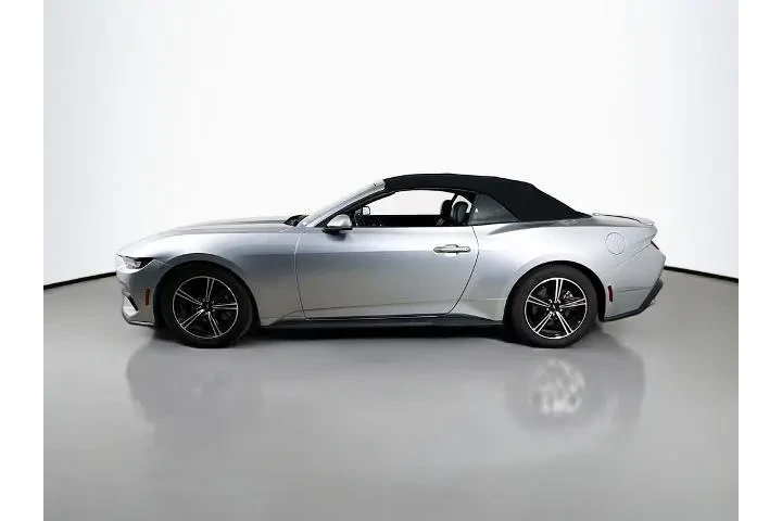 $32000 : Ford Mustang 2024 EcoBoost P image 4