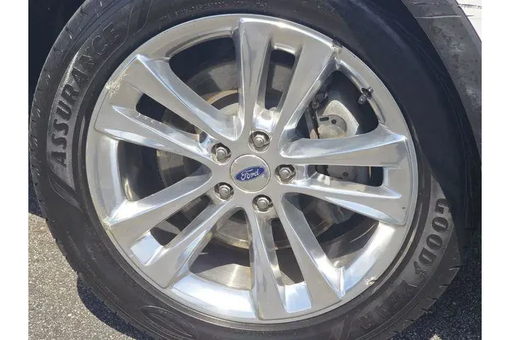 $18962 : Ford Explorer 2019 AWD XLT 4 image 10