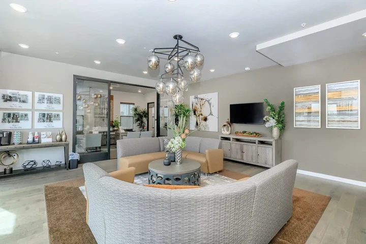 $2645 : AMAZING HOUSE FOR RENT image 7