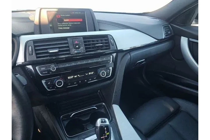 $12895 : BMW 3 Series 2018 330e iPerf image 6