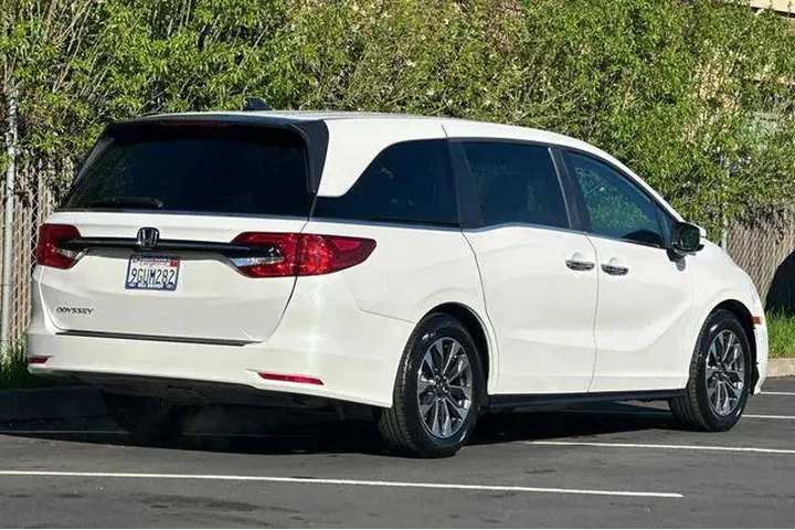 $35445 : Honda Odyssey 2023 EX-L 4dr image 3