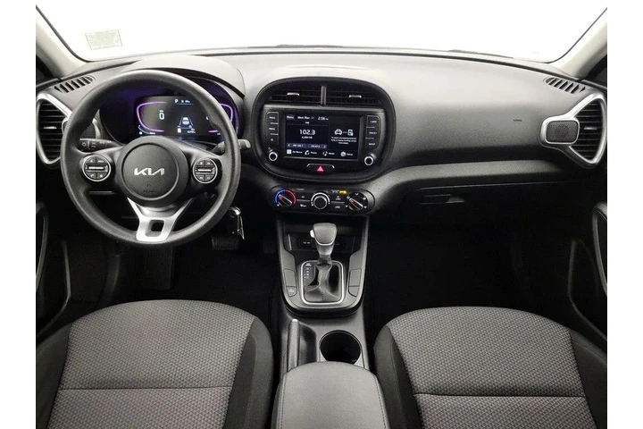 $15998 : Kia Soul 2023 LX 4dr Crossov image 9