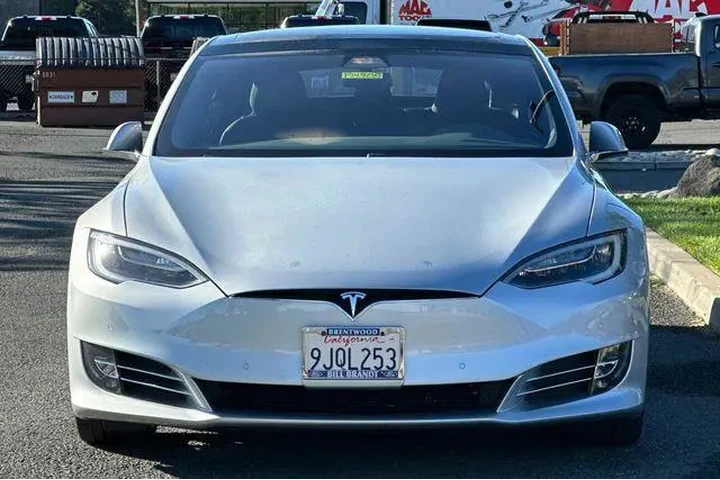 $26270 : Tesla Model S 2016 AWD 90D 4 image 6