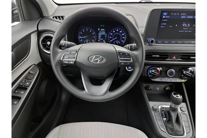 $19998 : Hyundai KONA 2023 AWD SEL 4d image 10