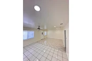$3000 : *Casa en Huntington Park* thumbnail