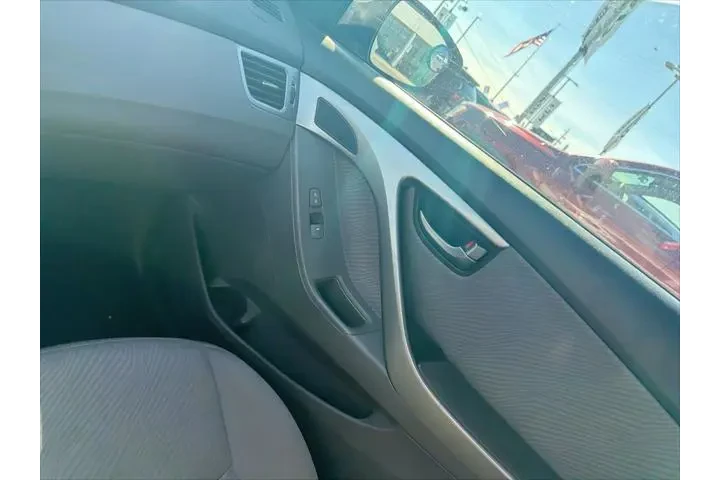 $8988 : Hyundai ELANTRA 2012 GLS 4dr image 6