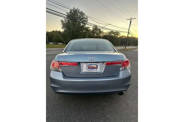 $5995 : Honda Accord 2012 LX 4dr Sed image 6