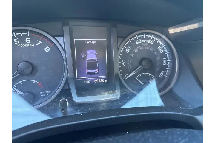 $31244 : Toyota Tacoma 2018 4x4 TRD P image 5