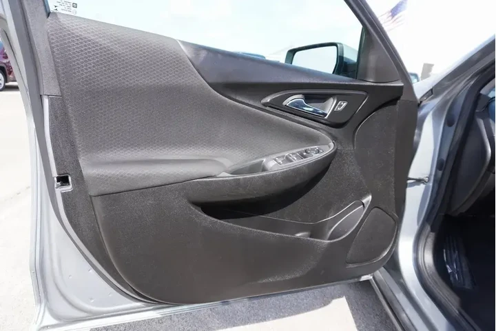 $18988 : Chevrolet Malibu 2024 LT 4dr image 8