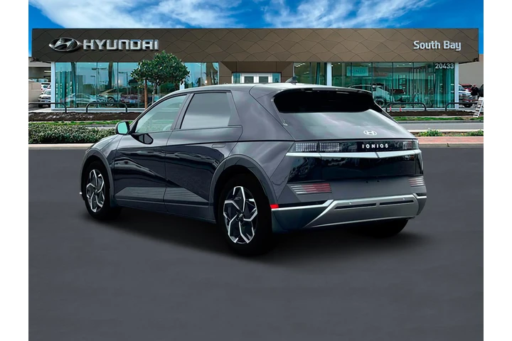 $22498 : Hyundai IONIQ 5 2024 SE 4dr image 5