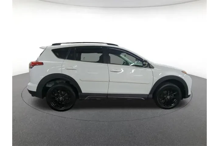 $19000 : Toyota RAV4 2018 AWD Adventu image 4