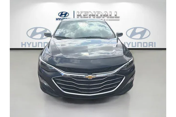 $13849 : Chevrolet Malibu 2022 LT 4dr image 2