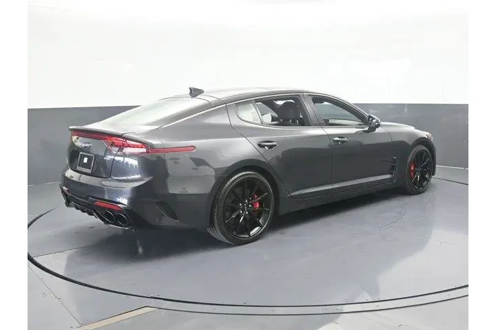 $39772 : Kia Stinger 2023 GT2 4dr Sed image 6