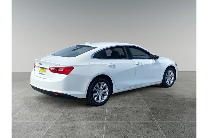 $23189 : Chevrolet Malibu 2023 LT 4dr image 5