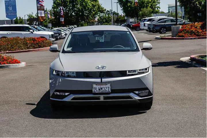 $25888 : Hyundai IONIQ 5 2024 SEL 4dr image 7