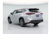 $26998 : Toyota Highlander 2021 XLE 4 thumbnail