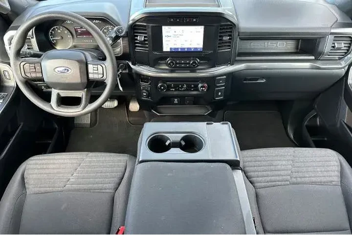 $35995 : Ford F-150 2023 4x4 XLT 4dr image 3