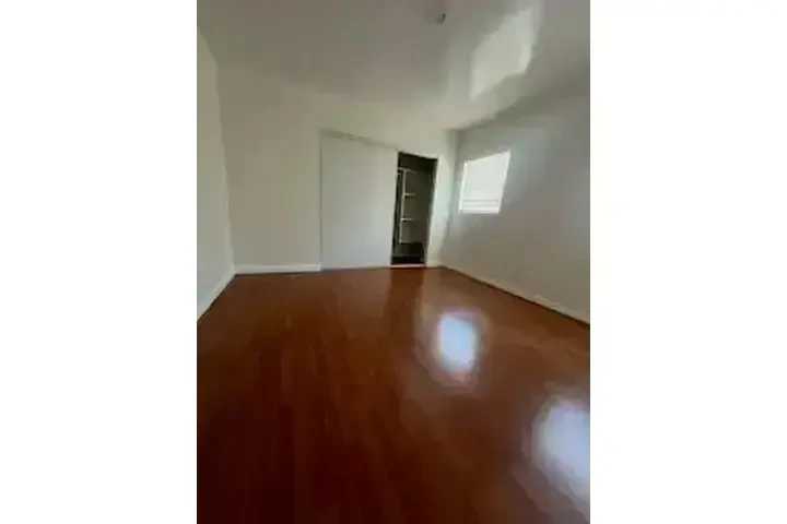 SUR LOS ANGELES  RENTO CASA image 1