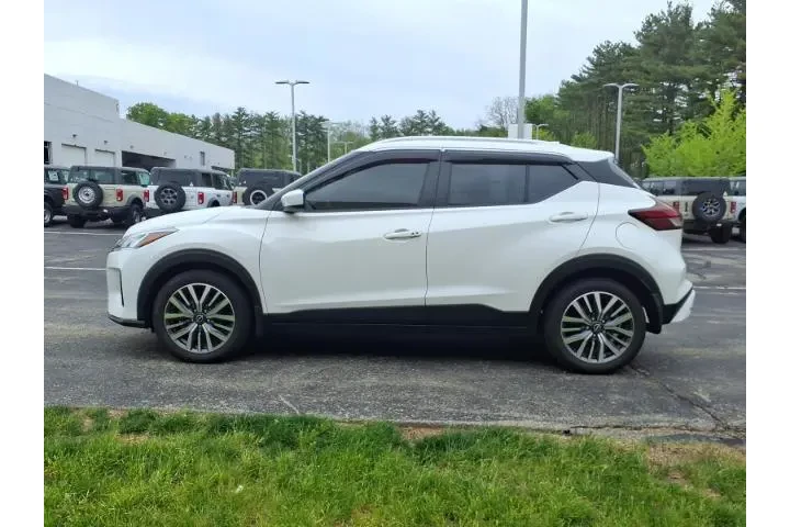 $17038 : Nissan Kicks 2023 SV 4dr Cro image 7