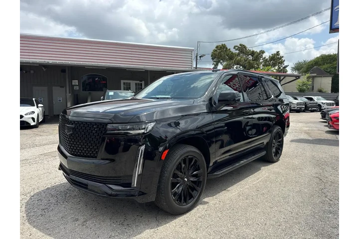 2022 Escalade Luxury 4WD image 1