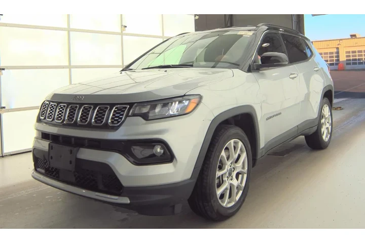 $23990 : Jeep Compass 2025 4x4 Limite image 1