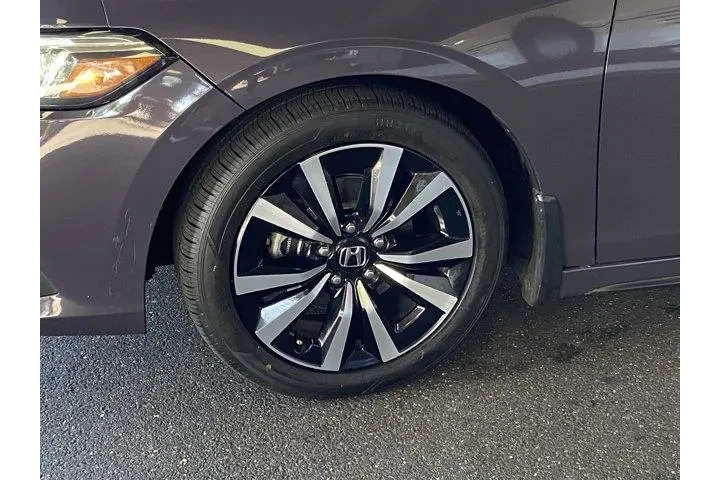 Honda Civic 2023 EX-L 4dr Ha image 8