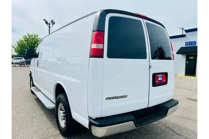 $25995 : 2021 Express 2500 Cargo image 5