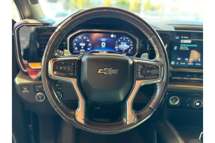 2022 Silverado 1500 RST image 10