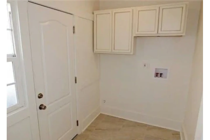 $1800 : Cuarto con entrada Privada image 1