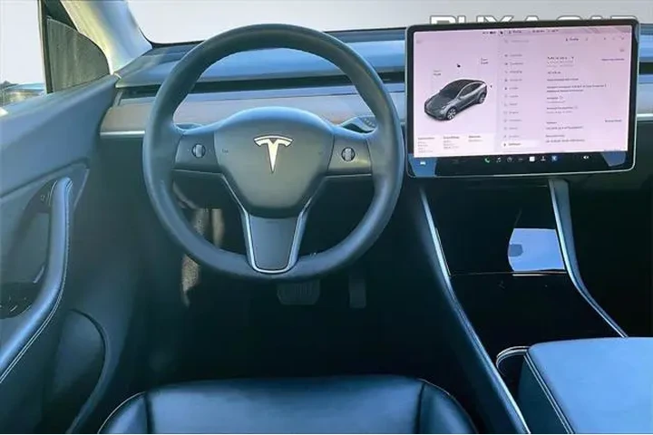 $18998 : Tesla Model Y 2021 AWD Long image 5