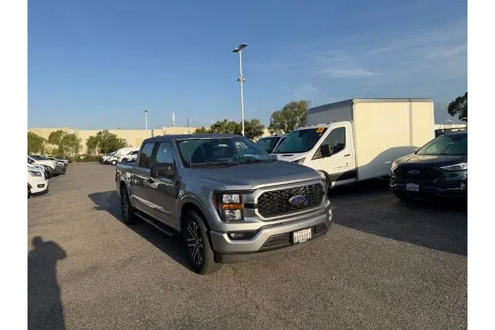 $36900 : Ford F-150 2023 4x2 XL 4dr S image 2