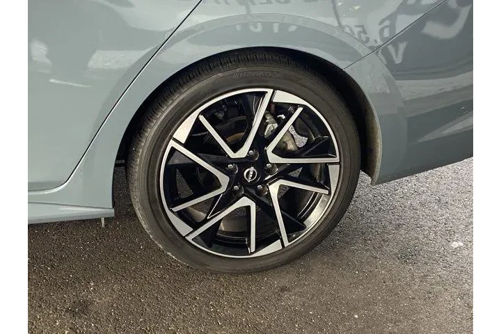 $18988 : Nissan Sentra 2025 SR 4dr Se image 10