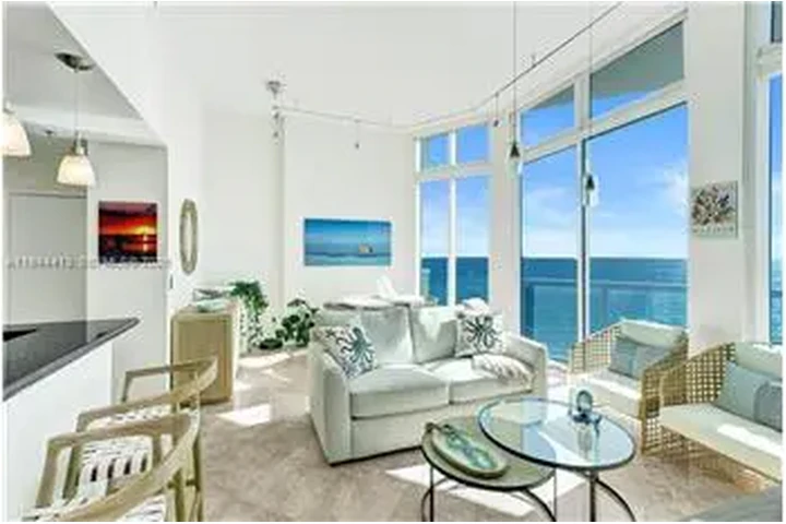 $4700 : Rental property with 1 bedro image 5