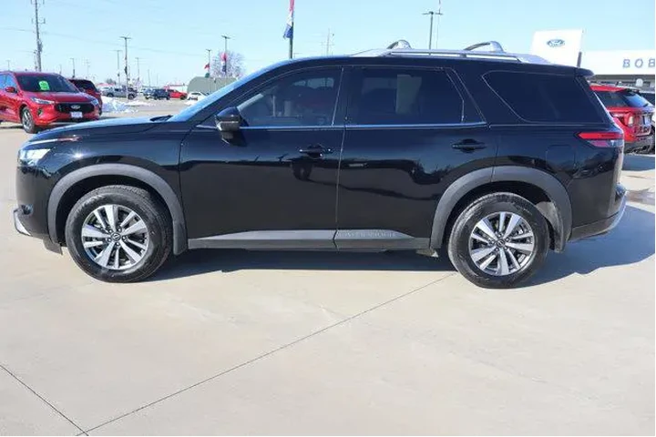 $26990 : Nissan Pathfinder 2022 AWD S image 8