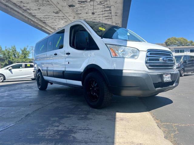 2015 Transit 350 XLT image 4