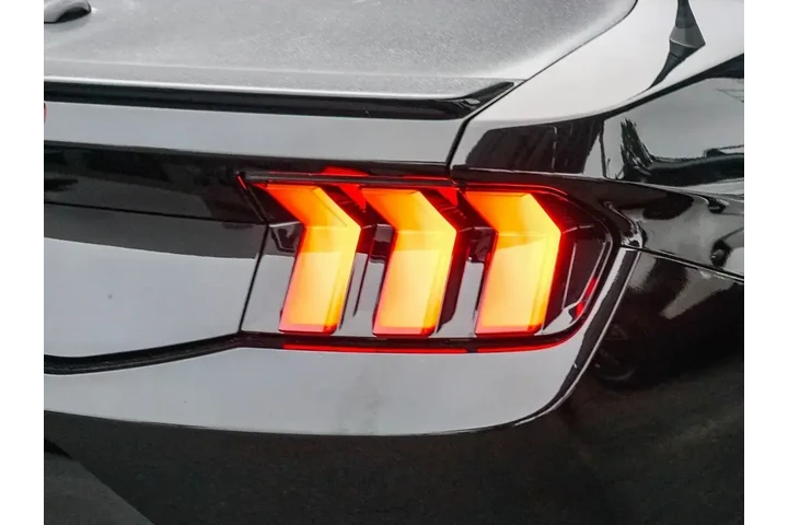 $31322 : Ford Mustang 2024 EcoBoost P image 9