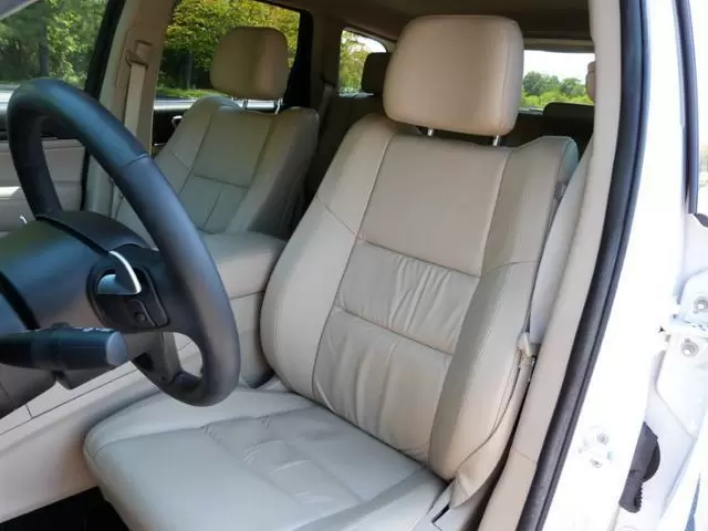 $9500 : 2014 Jeep Grand Cherokee LTD image 4