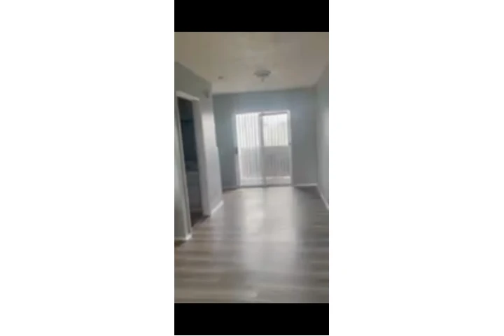 $1700 : Estudios en Renta image 1