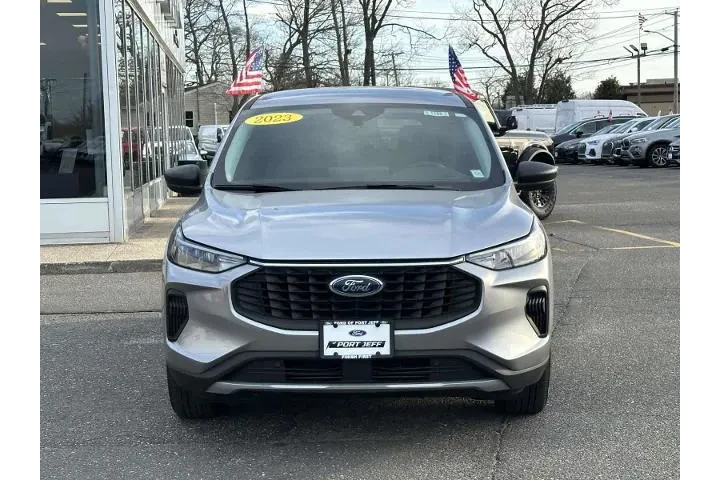 $22995 : Ford Escape 2023 AWD Active image 2
