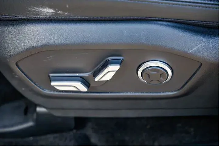 $39983 : Hyundai SANTA FE Hybrid 2025 image 7