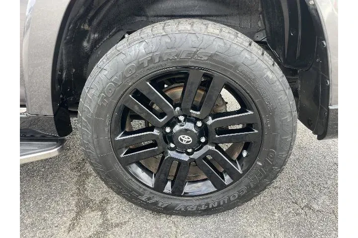 $30883 : Toyota 4Runner 2020 AWD Limi image 9