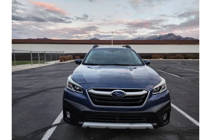 $19700 : 2020 Outback Limited image 4