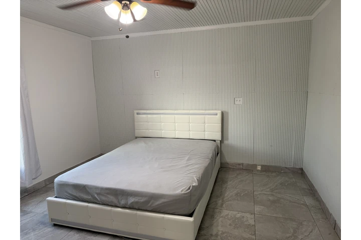 $1200 : Estudio image 5