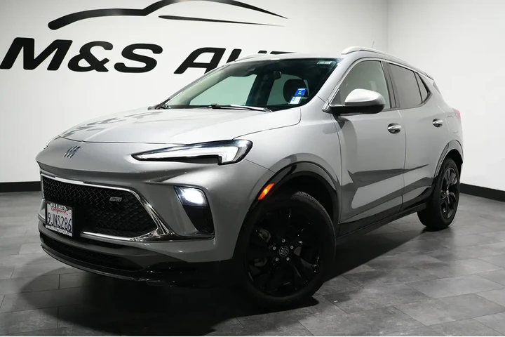 $18675 : 2024 Encore GX Sport Touring image 2