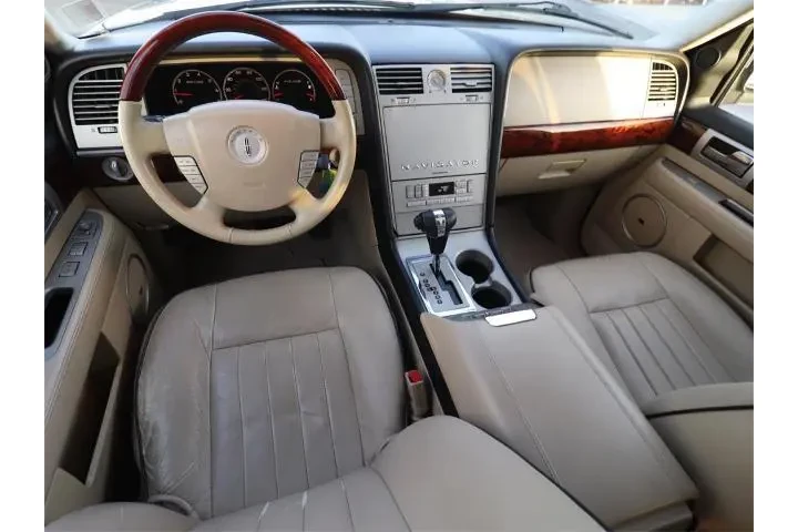 $11787 : Lincoln Navigator 2006 Luxur image 6