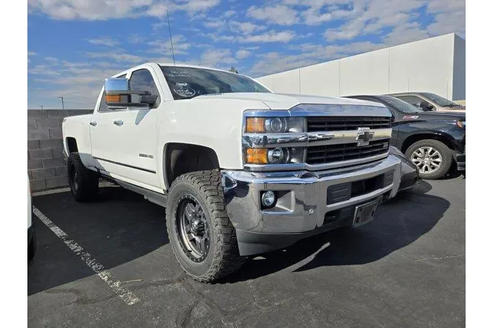 $34441 : Chevrolet Silverado 2500HD 2 image 1