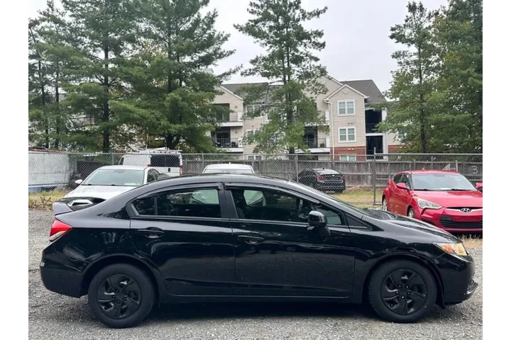 $8500 : 2013 Civic LX image 9