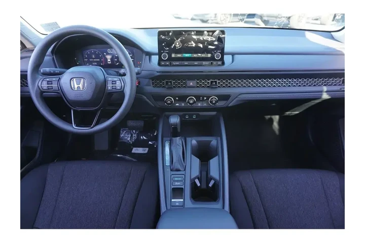 $26999 : Honda Accord 2025 LX 4dr Sed image 2