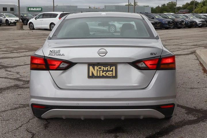 $18888 : 2023 Altima 2.5 SV image 5